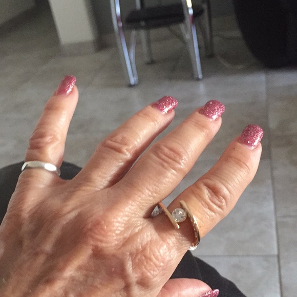 ROSE GOLD RING WITH WHITE SAPPHIRE - Picture 7 of 8